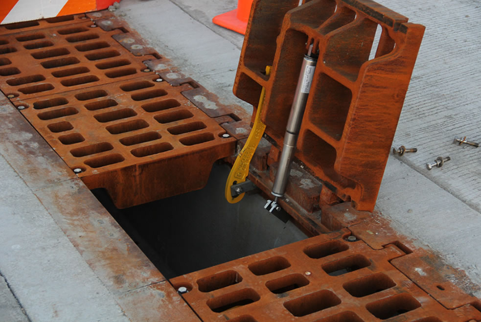 hinged_trench_open_ej_innovative_access_solution